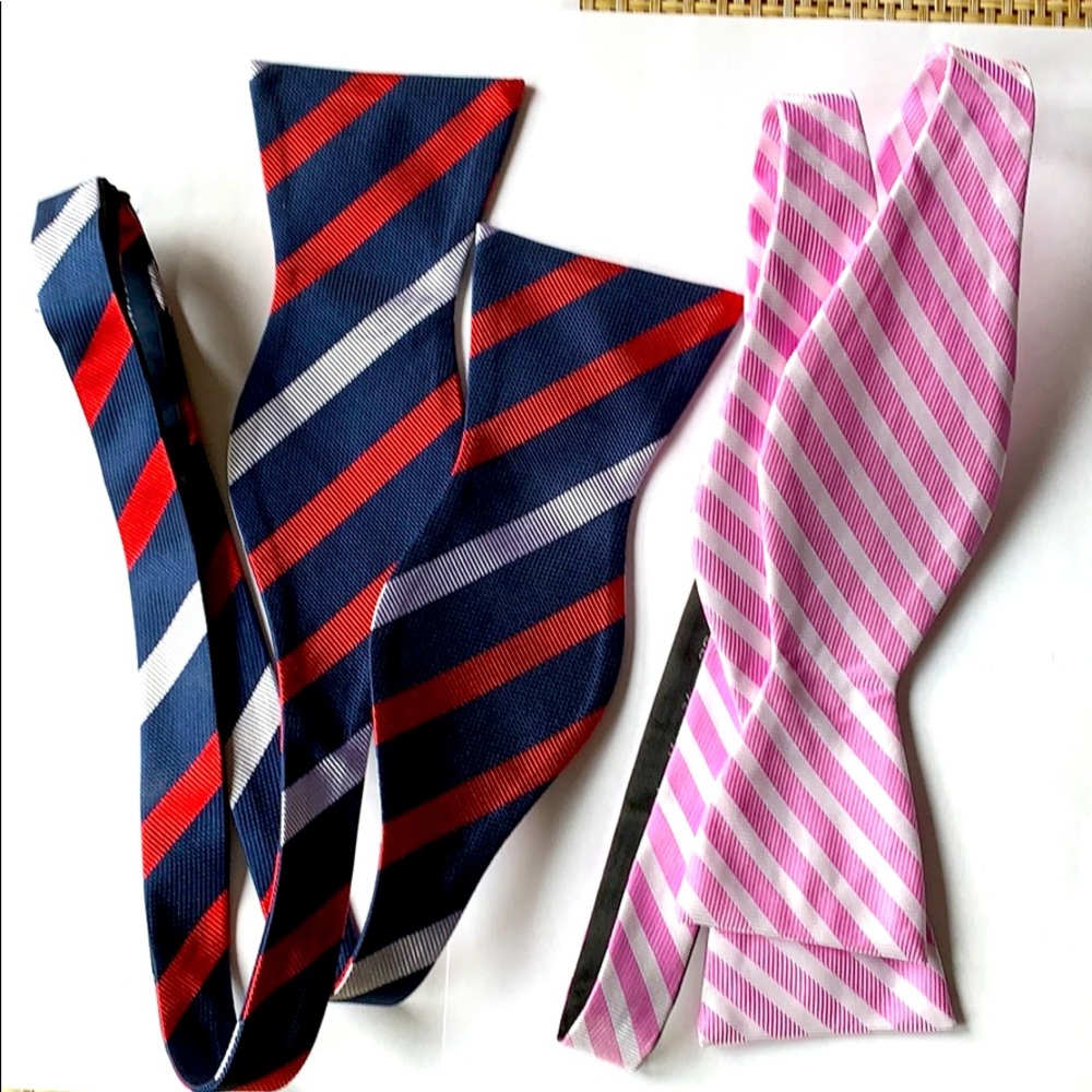 Lot of two bow ties